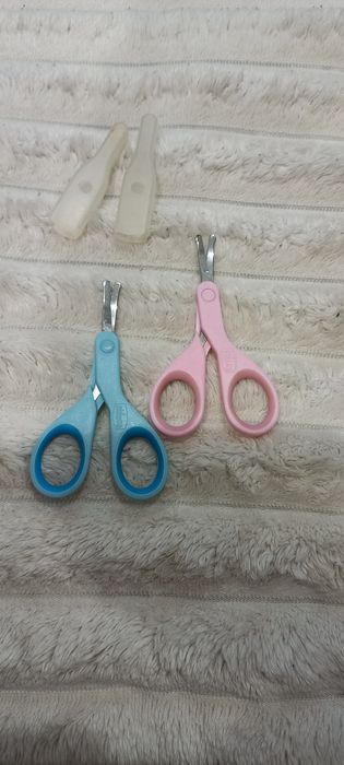 Ножиці дитячі для немовлят з ковпачком Chicco Блакитні Рожеві