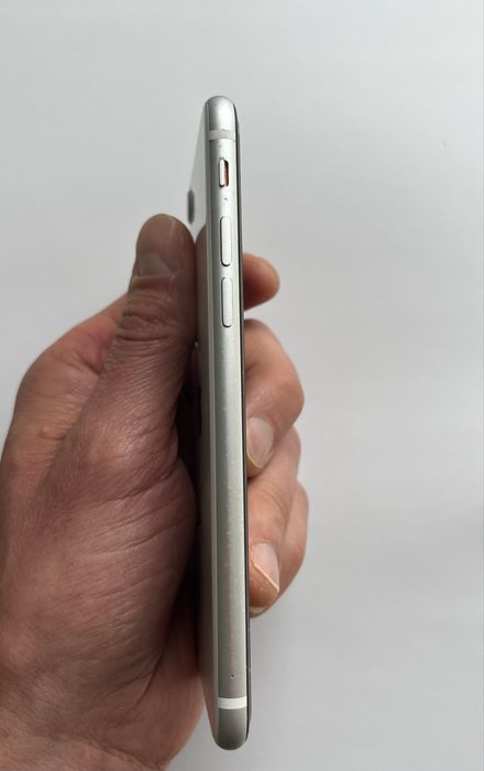 iPhone SE 2020 – 256GB – Kompaktowa Moc z Dużą Pamięcią!