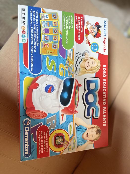 Robô Educativo Falante DOC da Clementoni - STEM - Usado, Ótimo Estado ...