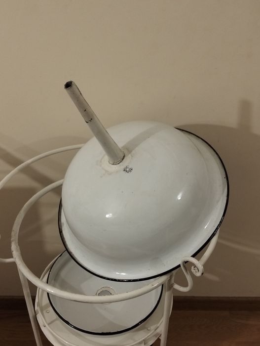 Lavatório vintage em metal e esmalte