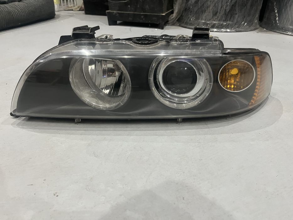 Lampa przod przednia lewa lewy bmw e39 lift lci H7 Eu pomaranczowy