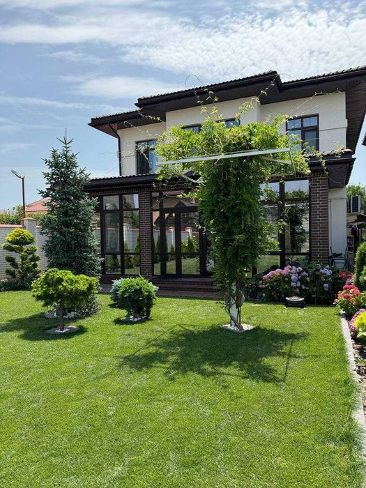 Продается дом в коттеджном поселке Совиньон 3