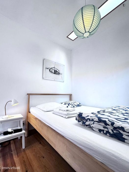 Quarto - localizado em Estrela Lisbon