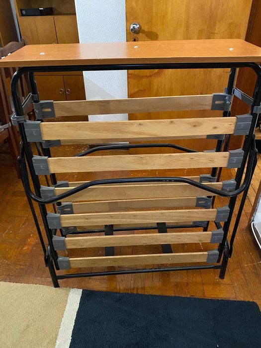 Cama dobrável de solteiro