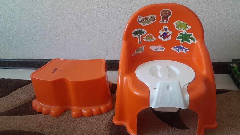 Горщик стільчик та підставка для ніжок