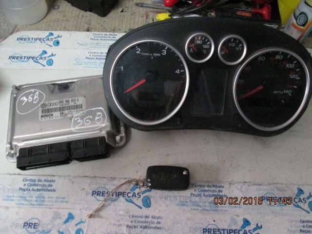 Centralina motor / ECU AUDI A2 (8Z0)