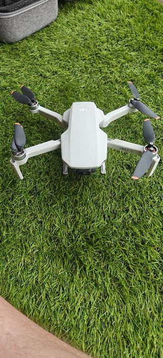 Dron DJI Mini 2 SE