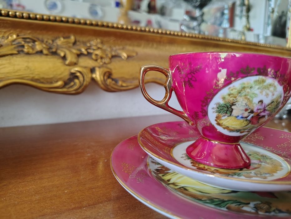 Filiżanki z chińskiej porcelany