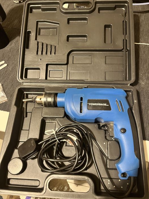 Furadeira Powerbase 710w