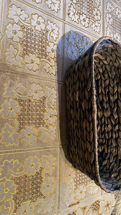 Корзинка плетеная овальная