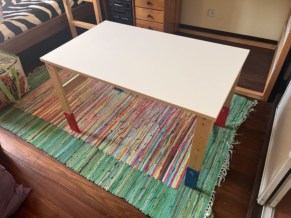 Beliche ou cama alta IKEA em madeira