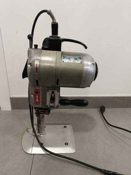 Máquina de Corte de Tecidos Krauss & Reichert (Usada, a Funcionar)