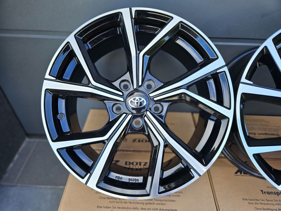 Toyota 17 " Nowe 5x114,3 C-HR RAV4 Corolla CHR Felgi Czarne Alufelgi