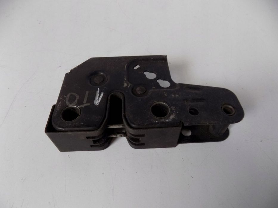 VW Touran, Caddy - Zamek Maski - 2218