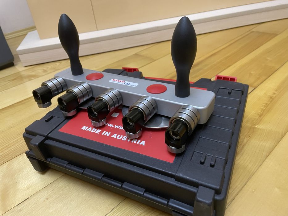 Роликовий листогиб Wuko