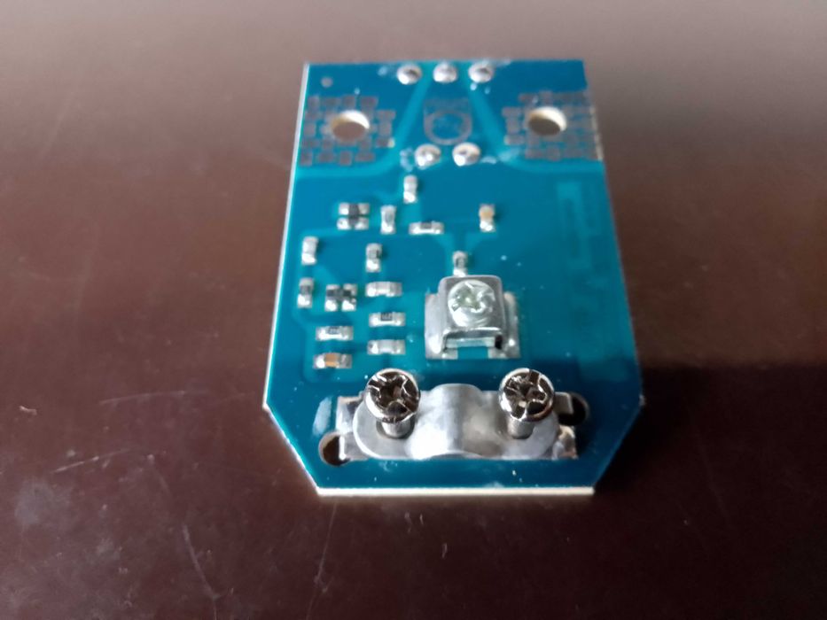 Wzmacniacz antenowy DVB-T TV płytka SWA-2000 34dB zielona solidna pasu