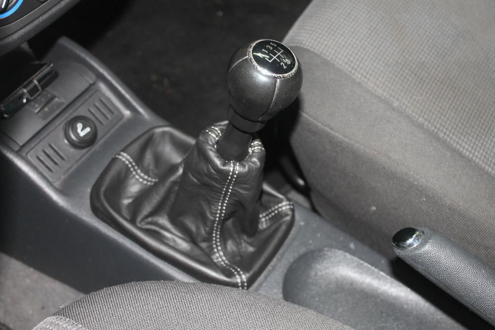 Opel Corsa C Travão de mão e mudanças em pele fole forra cobertura