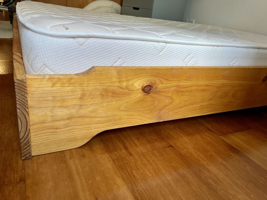 Cama casal Montessori LUFE com colchão