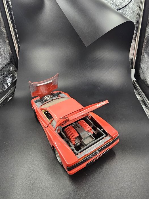 Ferrari Testarossa 1/18 модель