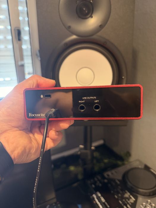 Interface de Áudio Focusrite Scarlett Solo 3rd Gen