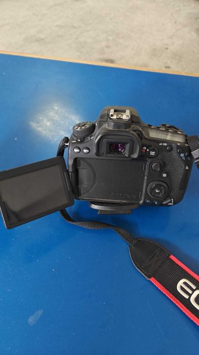 Canon EOS 90D Kit 18-135mm IS USM + Lente 50mm f/1.8 STM usado