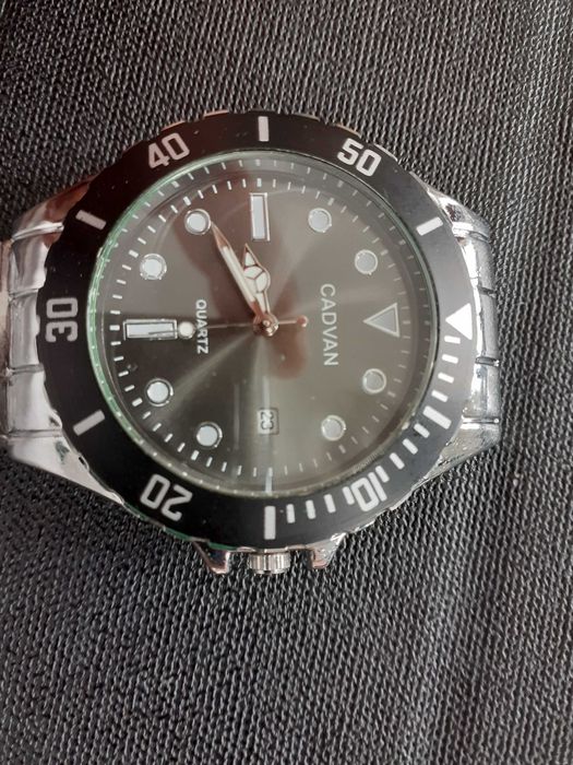 Relógio Cavan, estilo submariner