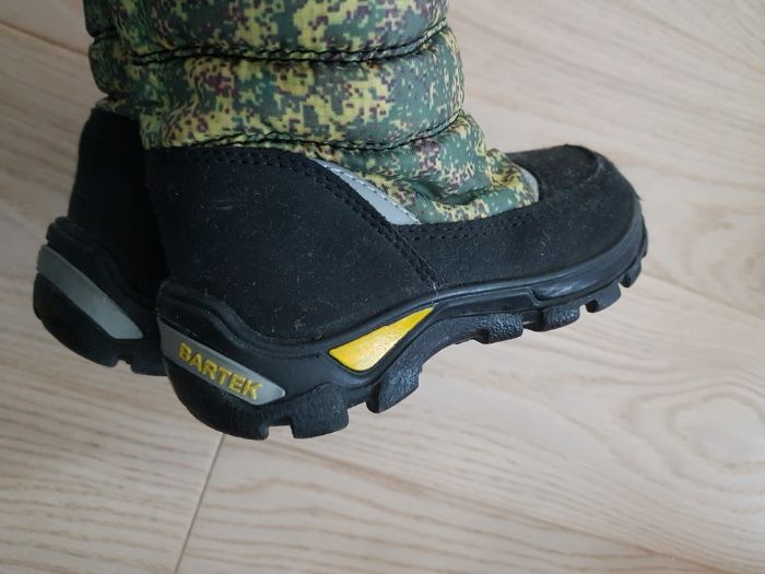 zimowe buty (Bartek) ocieplane - kozaki (unisex rozm.25)