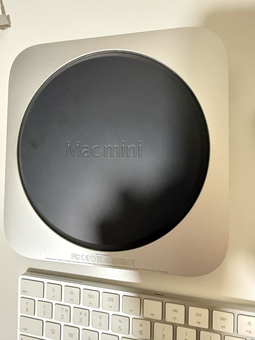 Apple MacMini (Finais 2014) + Teclado e Rato Apple