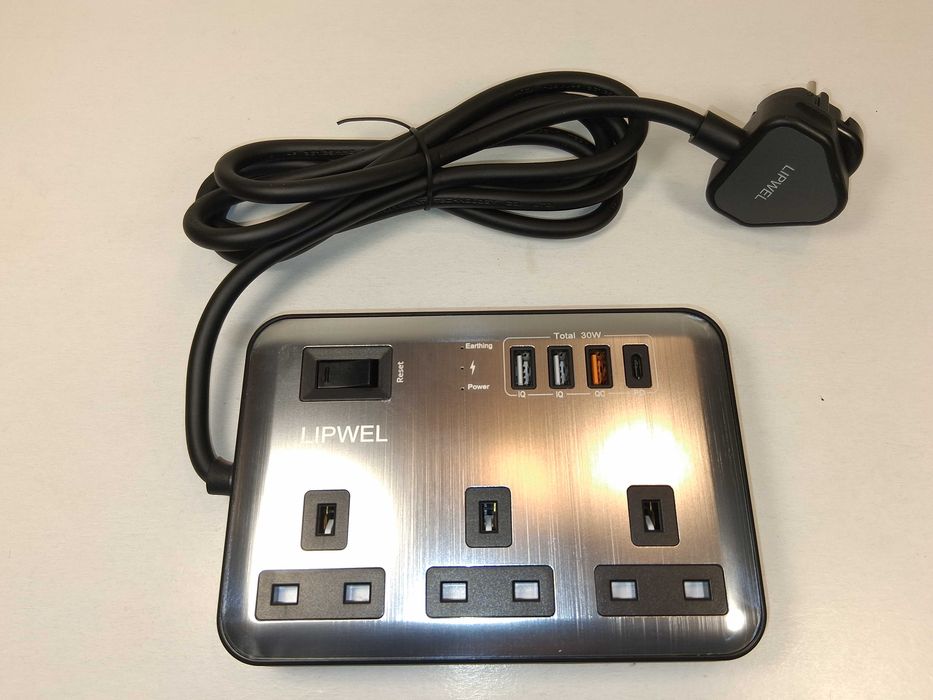 N272 Przedłużacz Listwa Zasilająca Lipwel 3 Gniazda UK 4 USB 30W 2400J