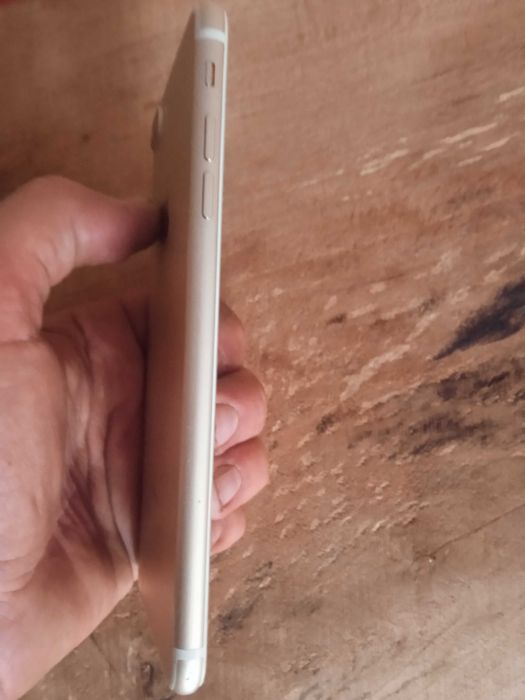 Продам айфон 7+ в ідеальному стані