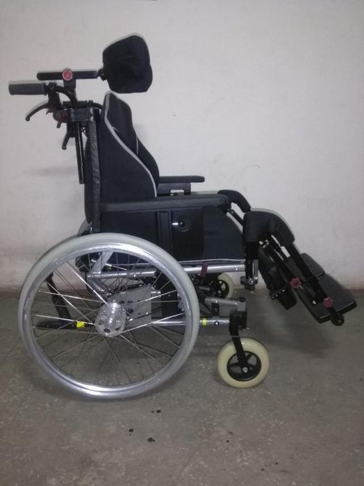 Кресло для инвалидов