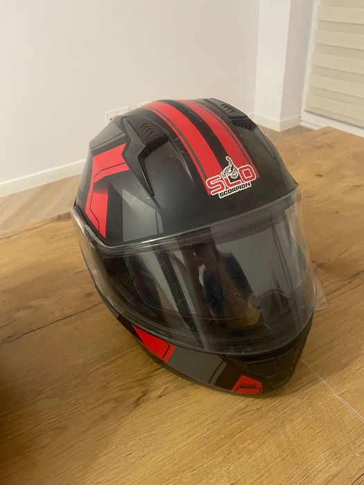 Kask motocyklowy otwierany
