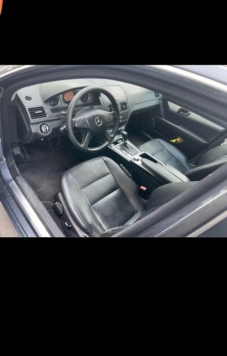 Mercedes-Benz Classe C 320 — fotografia 6