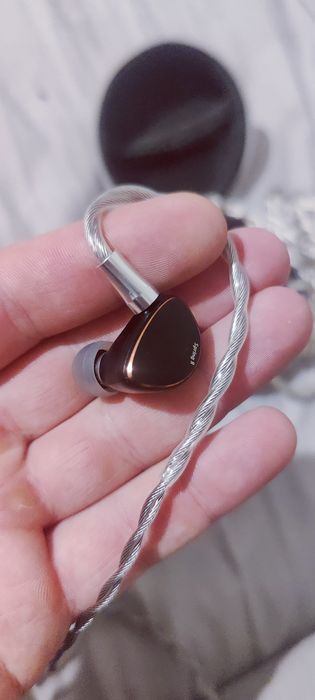 Навушники  Bqeyz Spring2