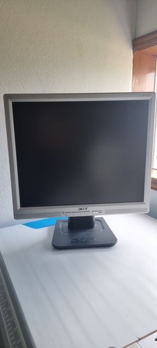 Monitor Acer pequeno