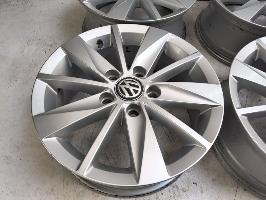 Felgi aluminiowe 15 Vw Golf Touran Passat 5x112