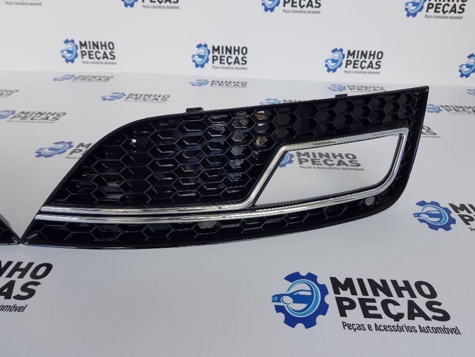 Grelhas Faróis de Nevoeiro Audi A4 B8 Facelift Look RS4