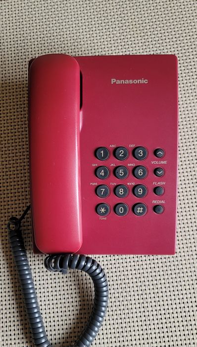 Провідний стаціонарний телефонний апарат PANASONIC KX-TS2350UAR