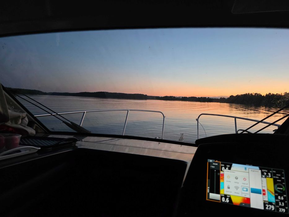 Quicksilver 855 Activ Weekend (2018) | Full Opcja | MerCruiser 6.2L V8 350KM | Klimatyzacja + Generator | Stan Idealny
