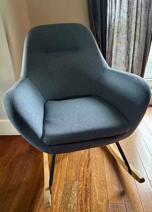 Fotel bujany Jysk NEBEL