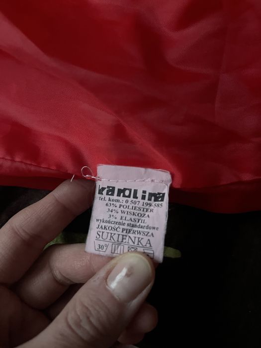 Urocza elegancka sukienka