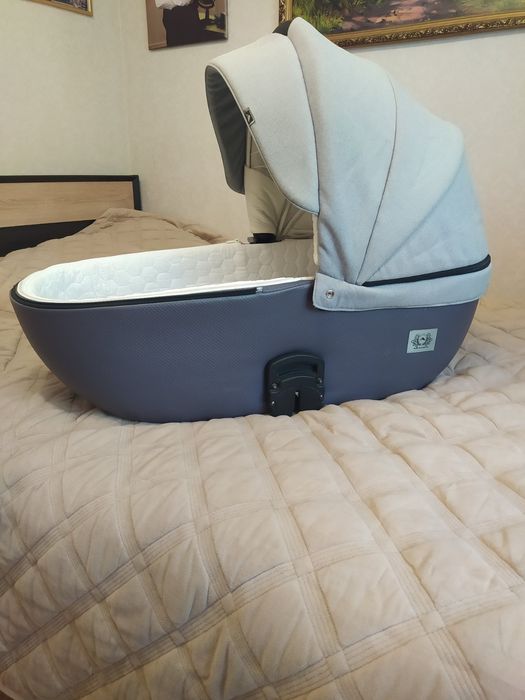 Продам коляску 2в1