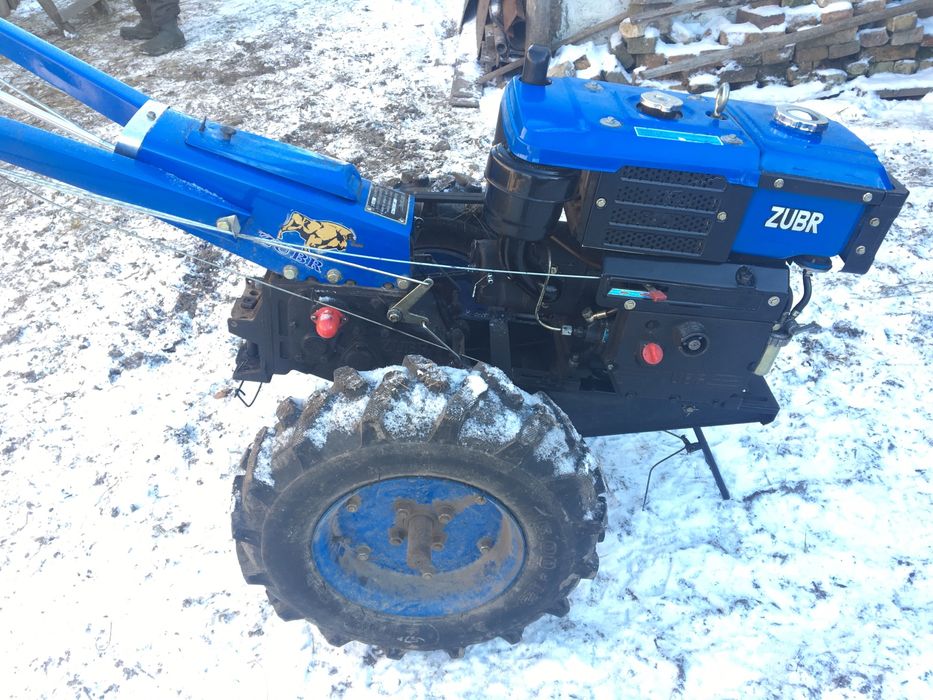 Продам мотоблок зубр 10 кс