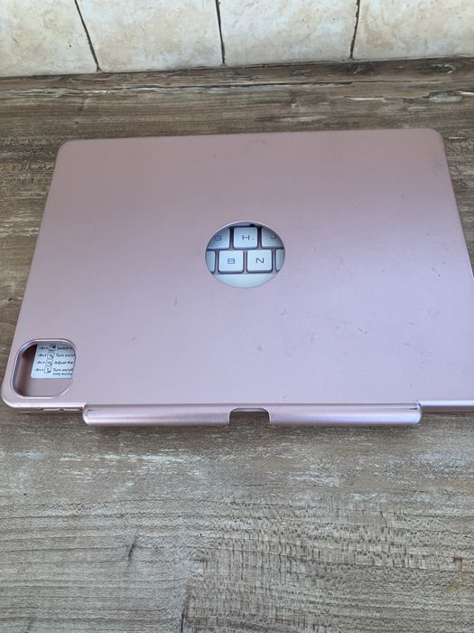 Etui z klawiaturą na iPada