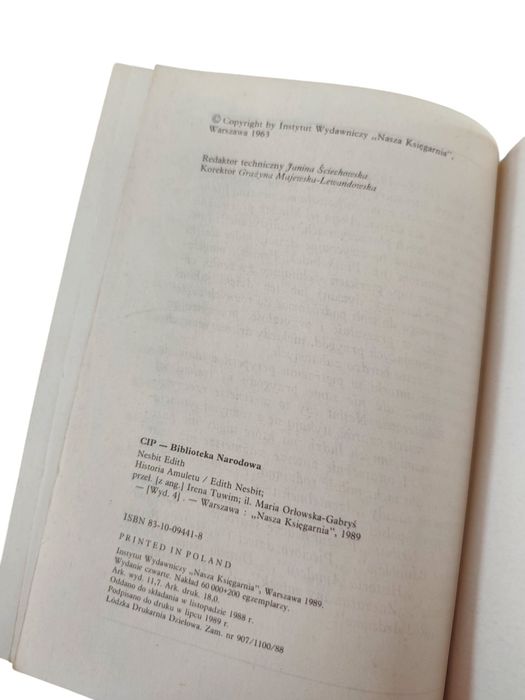Książka dla młodzieży oraz dorosłych historia amuletu Edith nesbit
