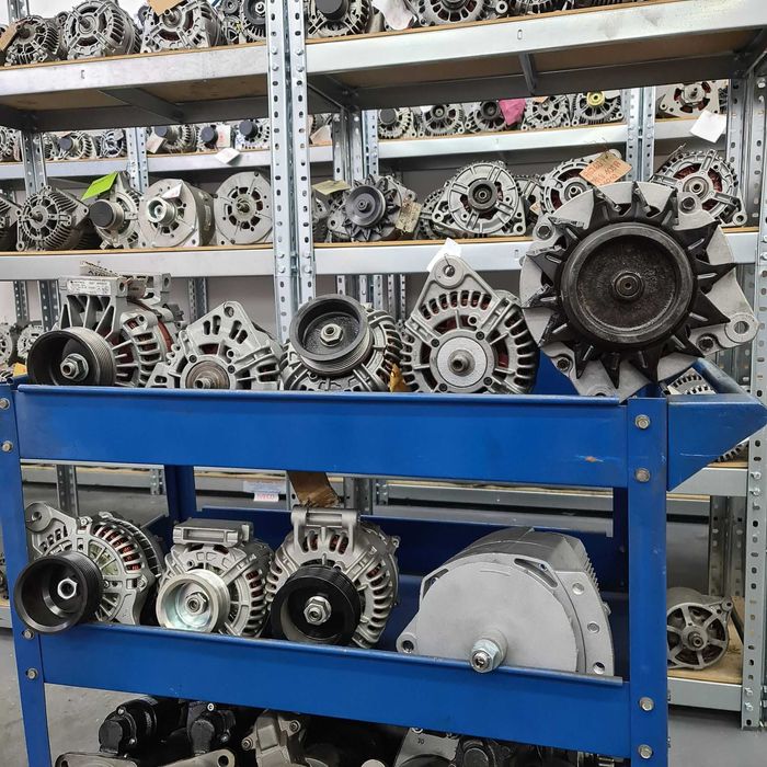 Rozrusznik John Deere Case alternator Doosan Liebherr Cat Komatsu Ifa