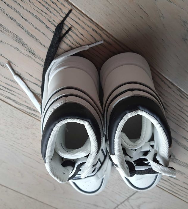 Nowe buty damskie dla dziewczynki Sinsay 37 wysokie