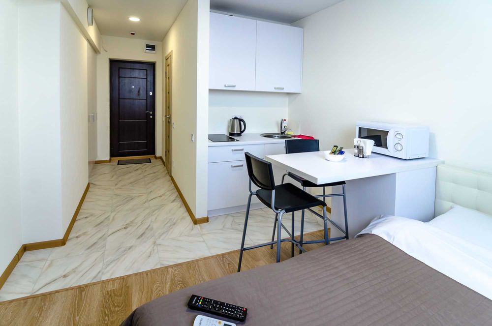 Квартира-студія в Києві, подобова оренда, станція метро "Берестейська"