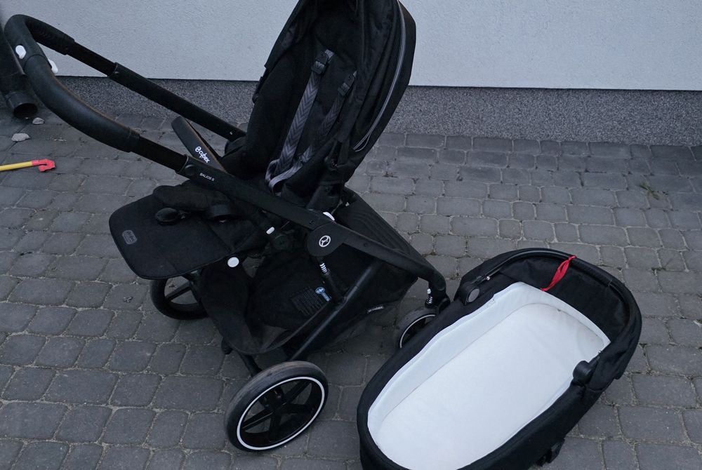 Cybex Balios S lux 2.0 Moon Black
