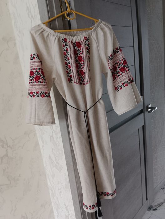 Продам сукню вишиту